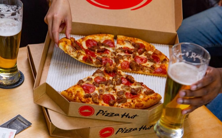 Pizza Hut Will Expand Beer Delivery to 1,000 Locations This Summer