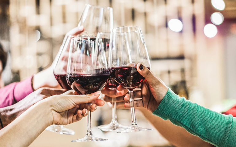 America Vs. France: Which Country Drinks More Wine?