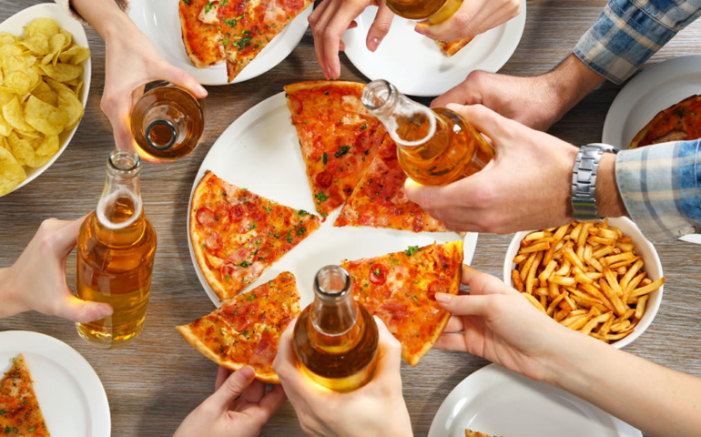 Study Reveals America’s Favorite Drunk Snacks