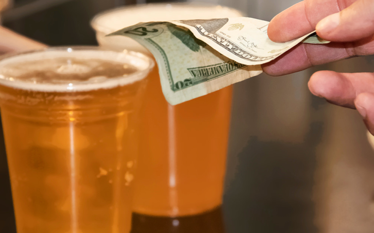 Upsetting Study: People Would Pay Less for Beer Made by Women
