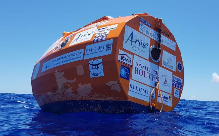 Frenchman Crosses Atlantic in Giant ‘Wine’ Barrel