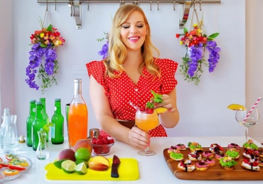 Cocktails: Focusing On Attractive Presentations