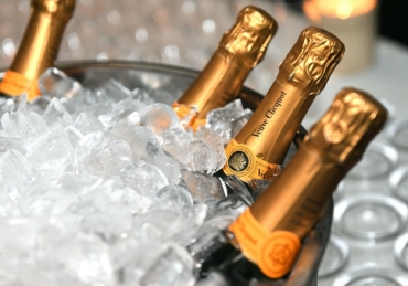 How Does Champagne Differ from Sparkling Wines?