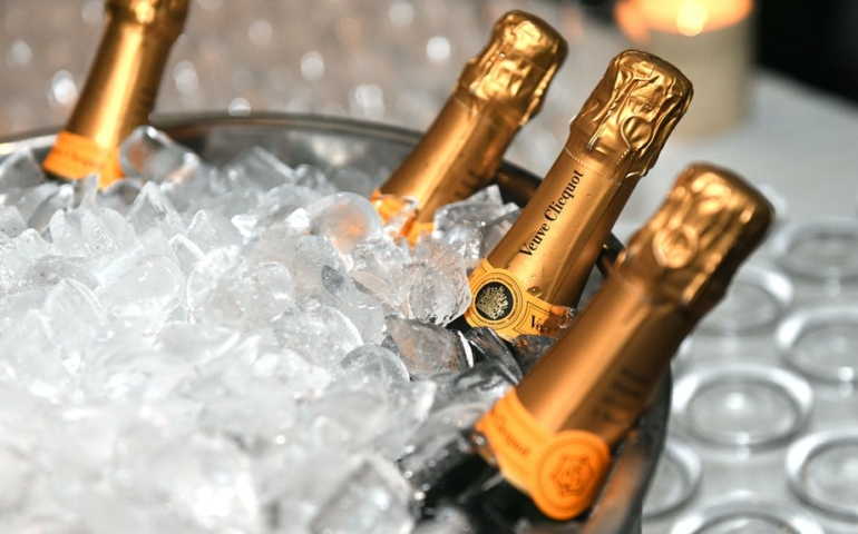 How Does Champagne Differ from Sparkling Wines?