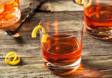 5 Classic Whiskey Cocktails You Should Know How to Make