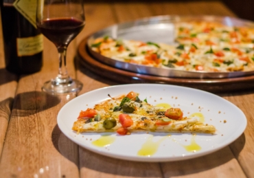 5 Rose Wines to Pair with Pizza In Lagos, Nigeria